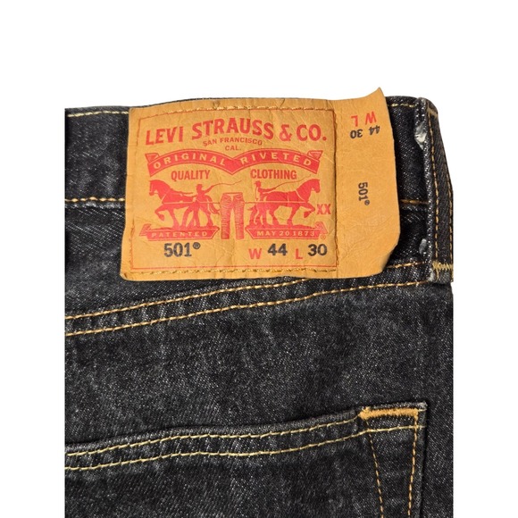 Levi Strauss 501 Jeans Mens W42 L29 (hemmed) Dark Wash Button Fly Straight Leg - Picture 16 of 16